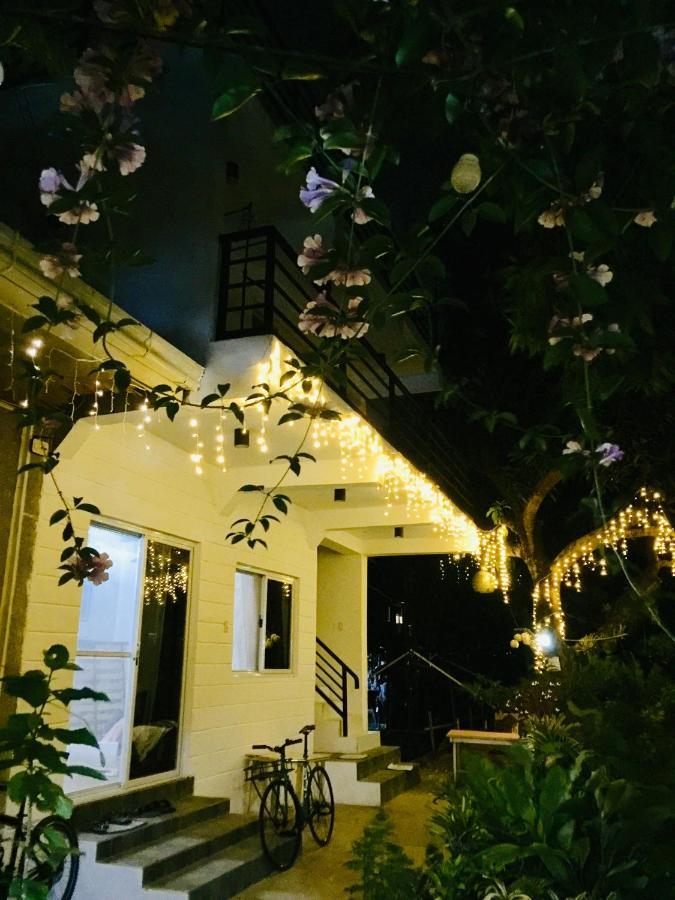 Location One Eighty Bed and Breakfast Bangcusay Exteriör bild