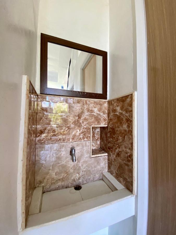 Location One Eighty Bed and Breakfast Bangcusay Exteriör bild