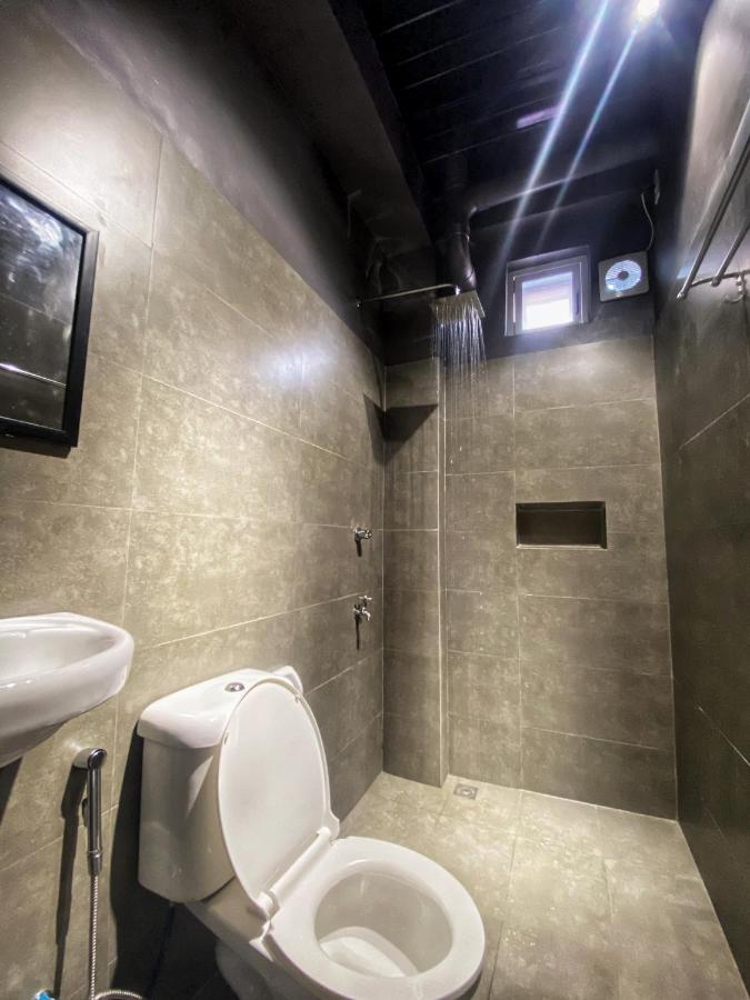 Location One Eighty Bed and Breakfast Bangcusay Exteriör bild